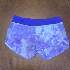 Lululemon speed up 4” mid rise shorts